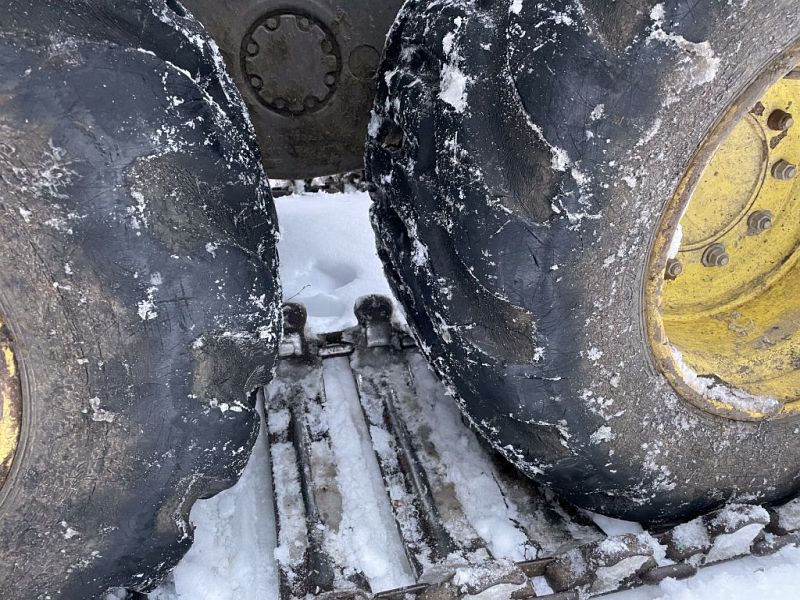 images/Maschinen/Harvester/John%20Deere/harvester-1170E_003.jpg#joomlaImage://local-images/Maschinen/Harvester/John Deere/harvester-1170E_003.jpg?width=1024&height=768