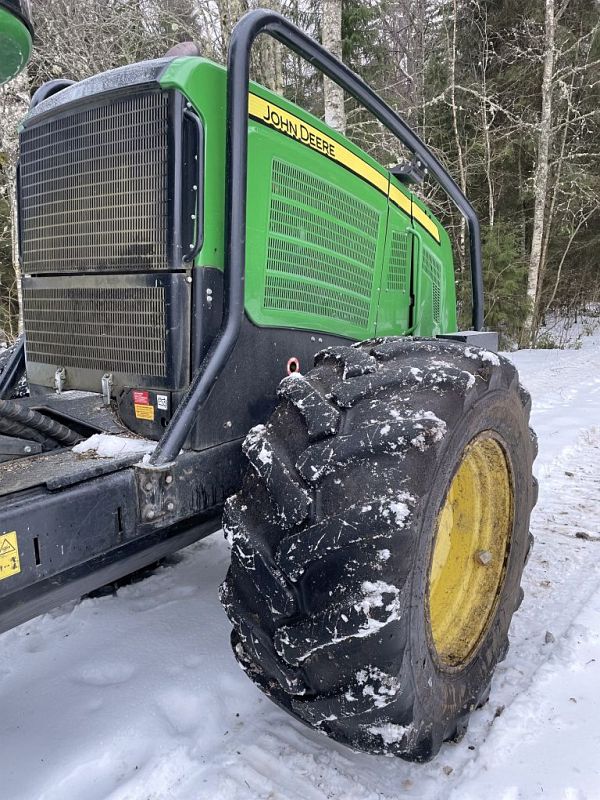 images/Maschinen/Harvester/John%20Deere/harvester-1170E_007.jpg#joomlaImage://local-images/Maschinen/Harvester/John Deere/harvester-1170E_007.jpg?width=768&height=1024