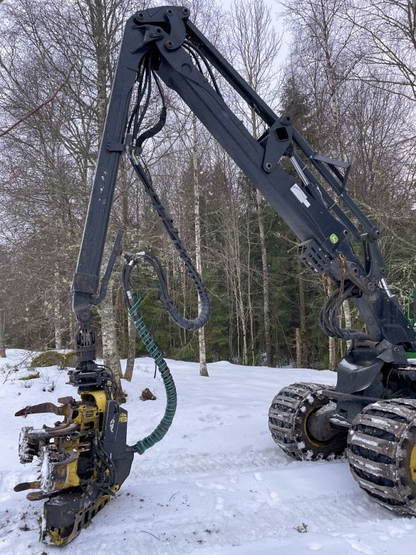 images/Maschinen/Harvester/John%20Deere/harvester-1170E_010.jpg#joomlaImage://local-images/Maschinen/Harvester/John Deere/harvester-1170E_010.jpg?width=768&height=1024