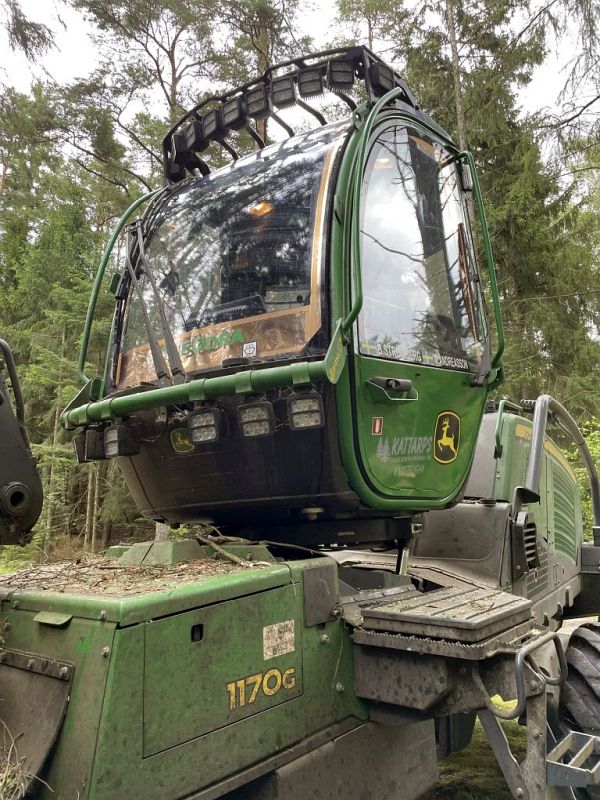images/Maschinen/Harvester/John%20Deere/harvester-1170G_003.jpg#joomlaImage://local-images/Maschinen/Harvester/John Deere/harvester-1170G_003.jpg?width=768&height=1024