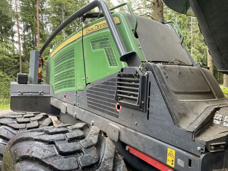 images/Maschinen/Harvester/John%20Deere/harvester-1170G_008.jpg#joomlaImage://local-images/Maschinen/Harvester/John Deere/harvester-1170G_008.jpg?width=1024&height=768