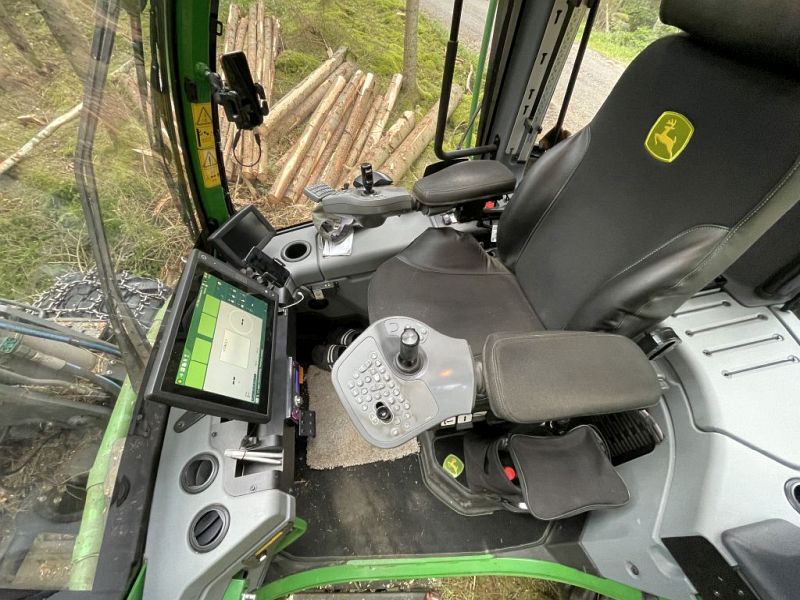 images/Maschinen/Harvester/John%20Deere/harvester-1170G_014.jpg#joomlaImage://local-images/Maschinen/Harvester/John Deere/harvester-1170G_014.jpg?width=1024&height=768